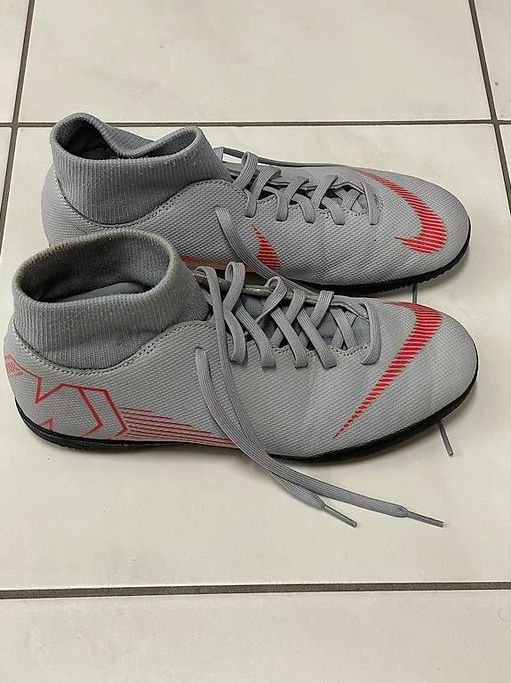 Scarpe da uomo: Scarpe NIKE – Usato da Claro venduto da Pugno67