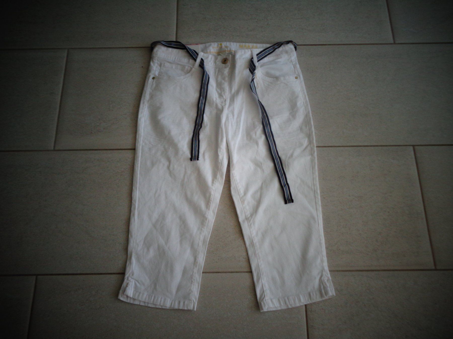 Tom Tailor Pantaloni: TOM TAILOR ALEXA CAPRIHOSE GR.40 – Nuovo (secondo la descrizione) da Rotkreuz venduto da Samballi