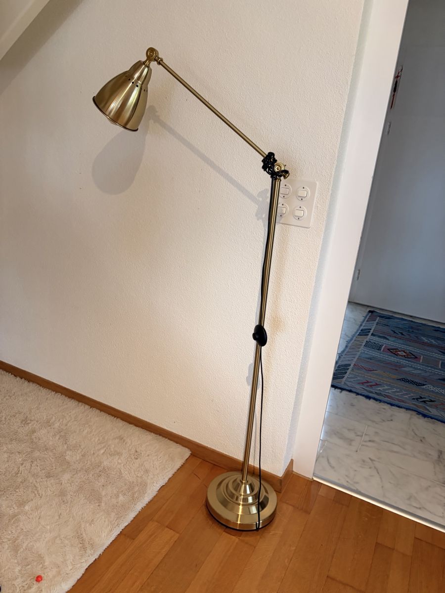 Lampen: Stehlampe – Gebraucht aus Luzern von Tsimont