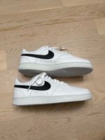 Nike Court Vision 41- ein Mal getragen NP 94.95 CHF