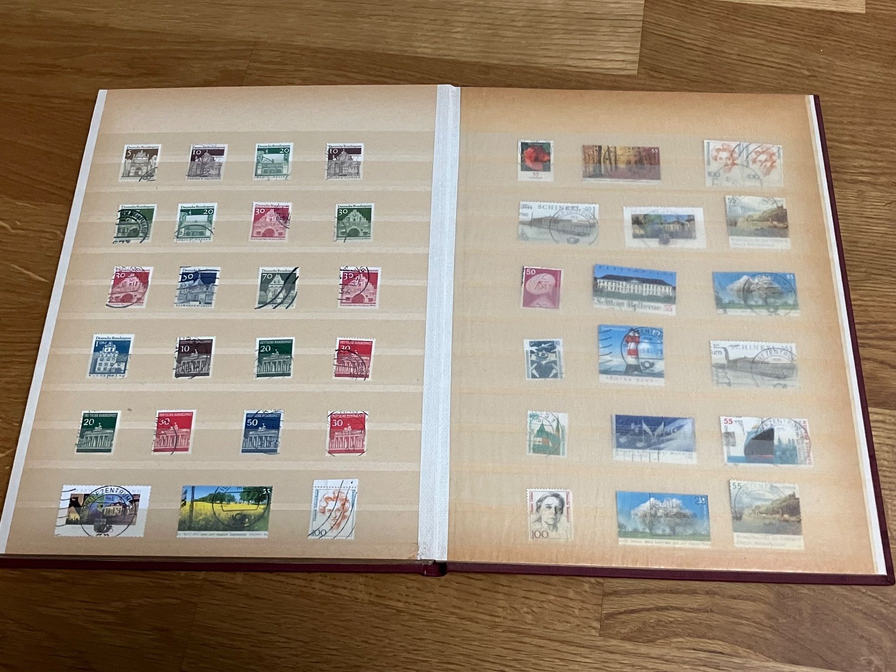 Album: Deutschland Briefmarken Album – Usato da Riehen venduto da vernizi 7
