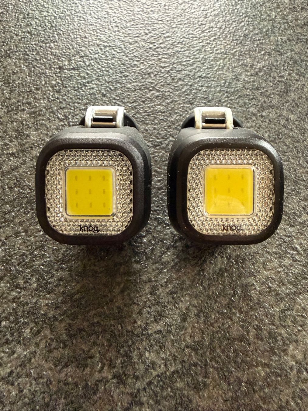Pezzi di ricambio: Knog Scheinwerfer Blinder Mini Chippy 2 Stück – Usato da Muttenz venduto da Fantom03 1