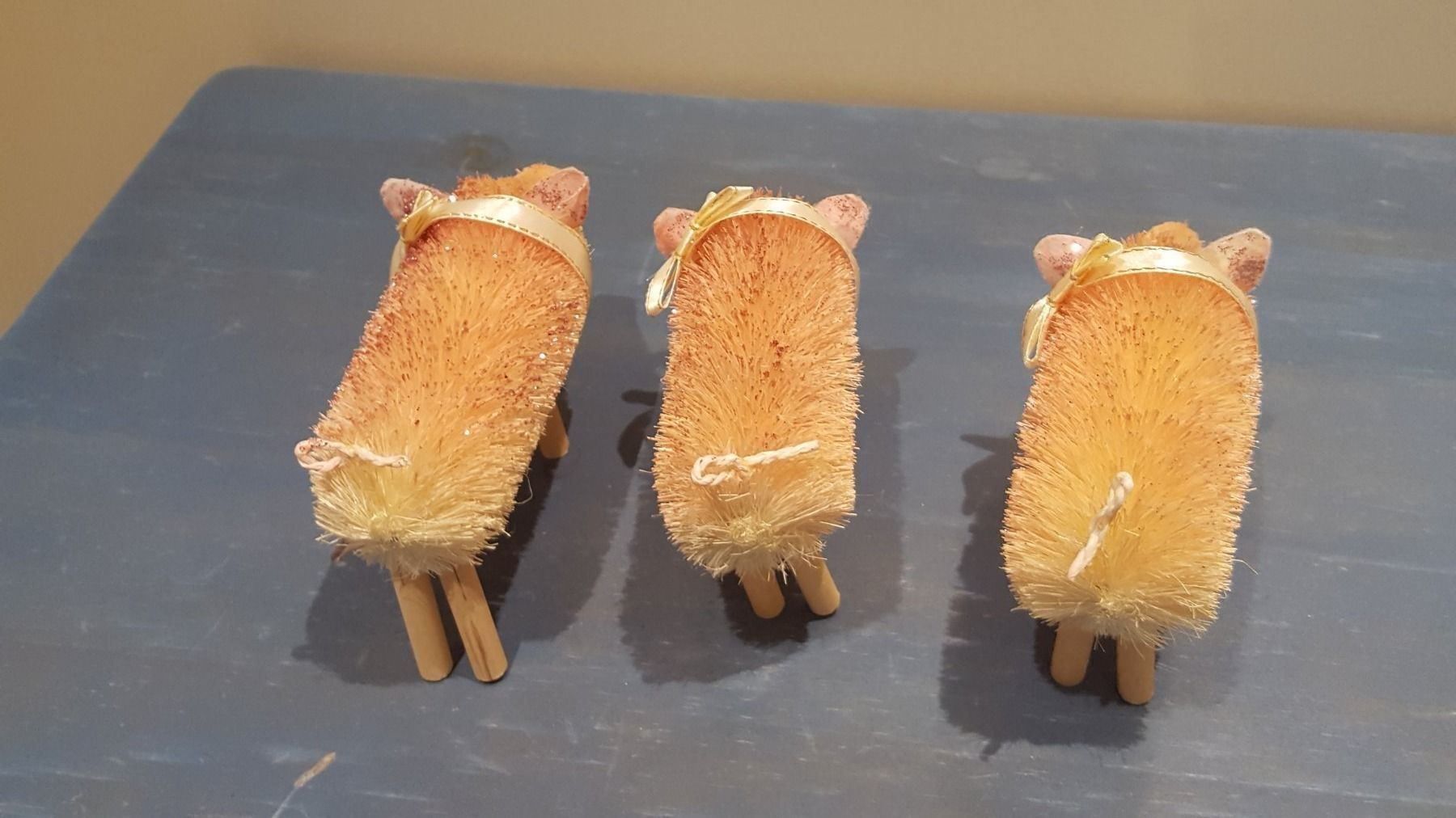 Statuette: 3 Säuli als Glücksbringer – Usato da Reinach venduto da 3Guggerli 1