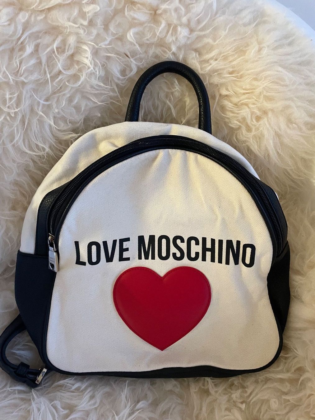 Moschino Zaini: Moschino love Rucksack – Usato da St. Gallen venduto da jojan