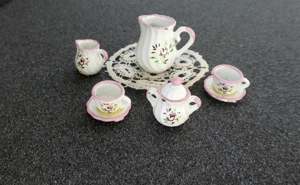 Odoria Miniatur-Kaffeemaschine Für Puppenhaus – 1/12 Maßstab, Metall, 4x3x3,7 Cm, Küchendeko