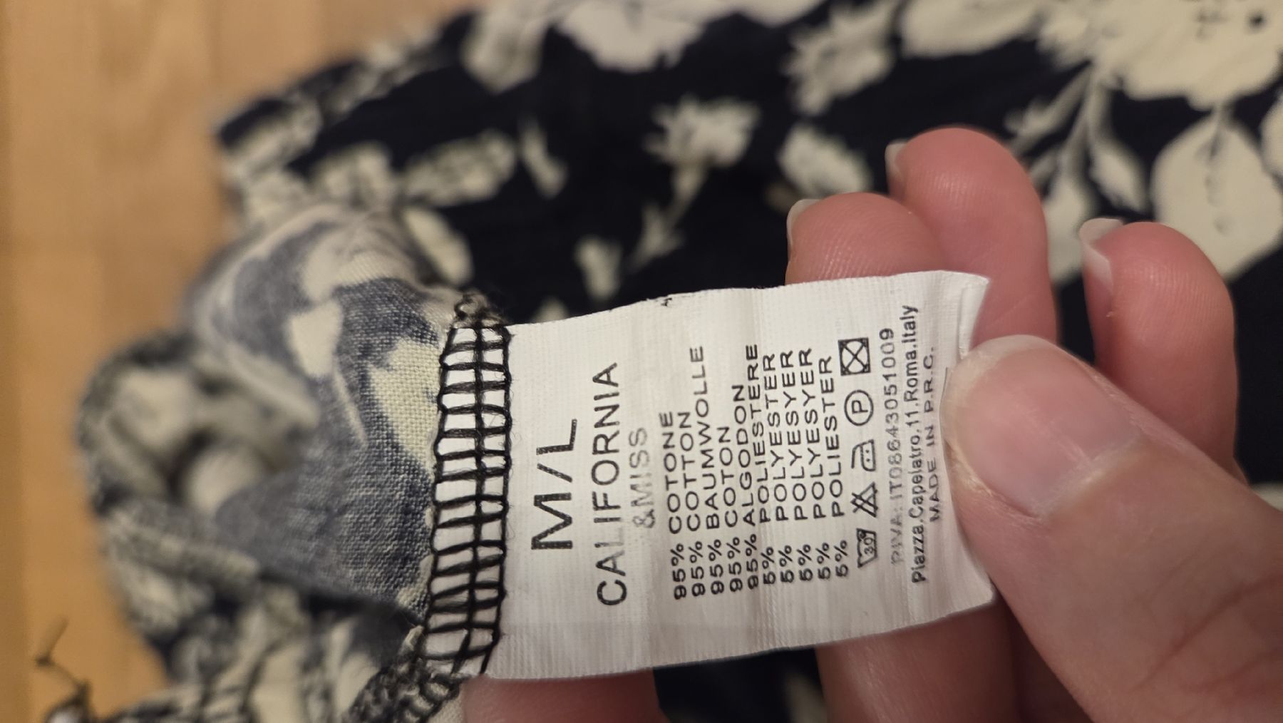 Gonne: Stoffjupe mkt Blumenmuster, Grösse M/L – Usato da Dättwil AG venduto da Mafalda007 1