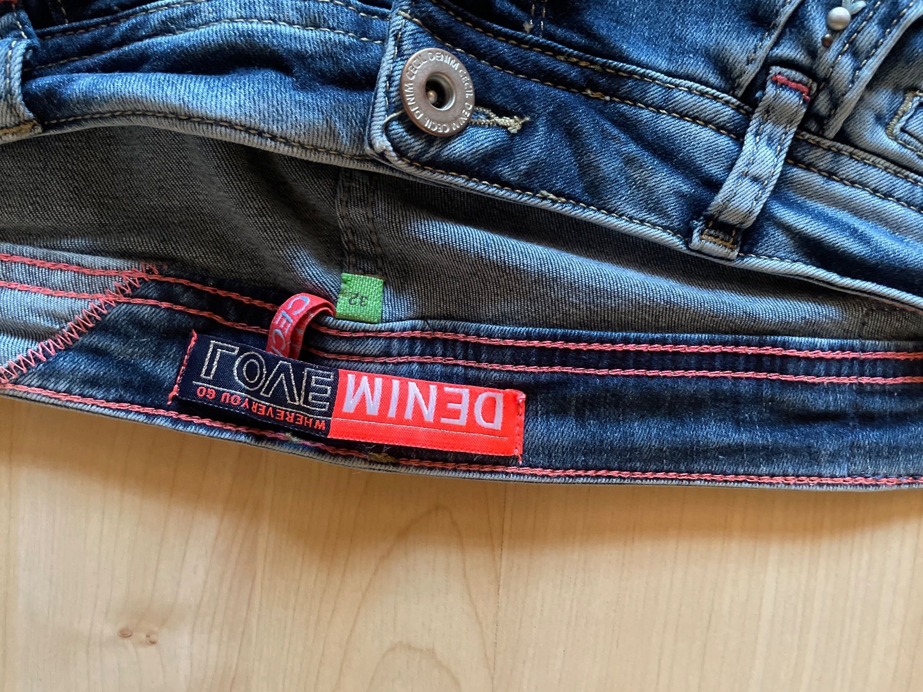 Jeans: Jeans Damen Grösse 32 DENIM – D'occasion à Münsingen par Ckolibri 1