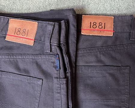 2 x  Cerruti 1881 feine Cordhosen dunkelblau Grösse 33 