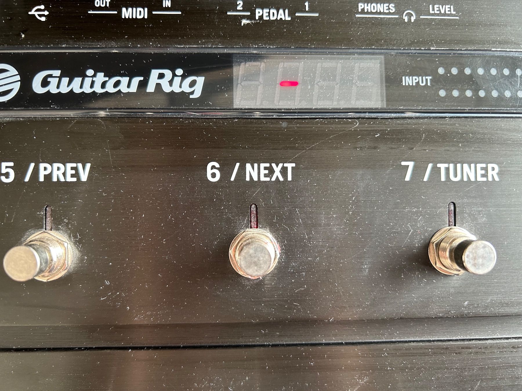 Native Instruments Musikinstrumente: Native Instruments Guitar Rig Kontrol 3 – Gebraucht aus Zürich von freiand 4