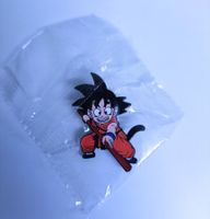 Pin Son Goku mit magischer Kampfstab aus Dragonball