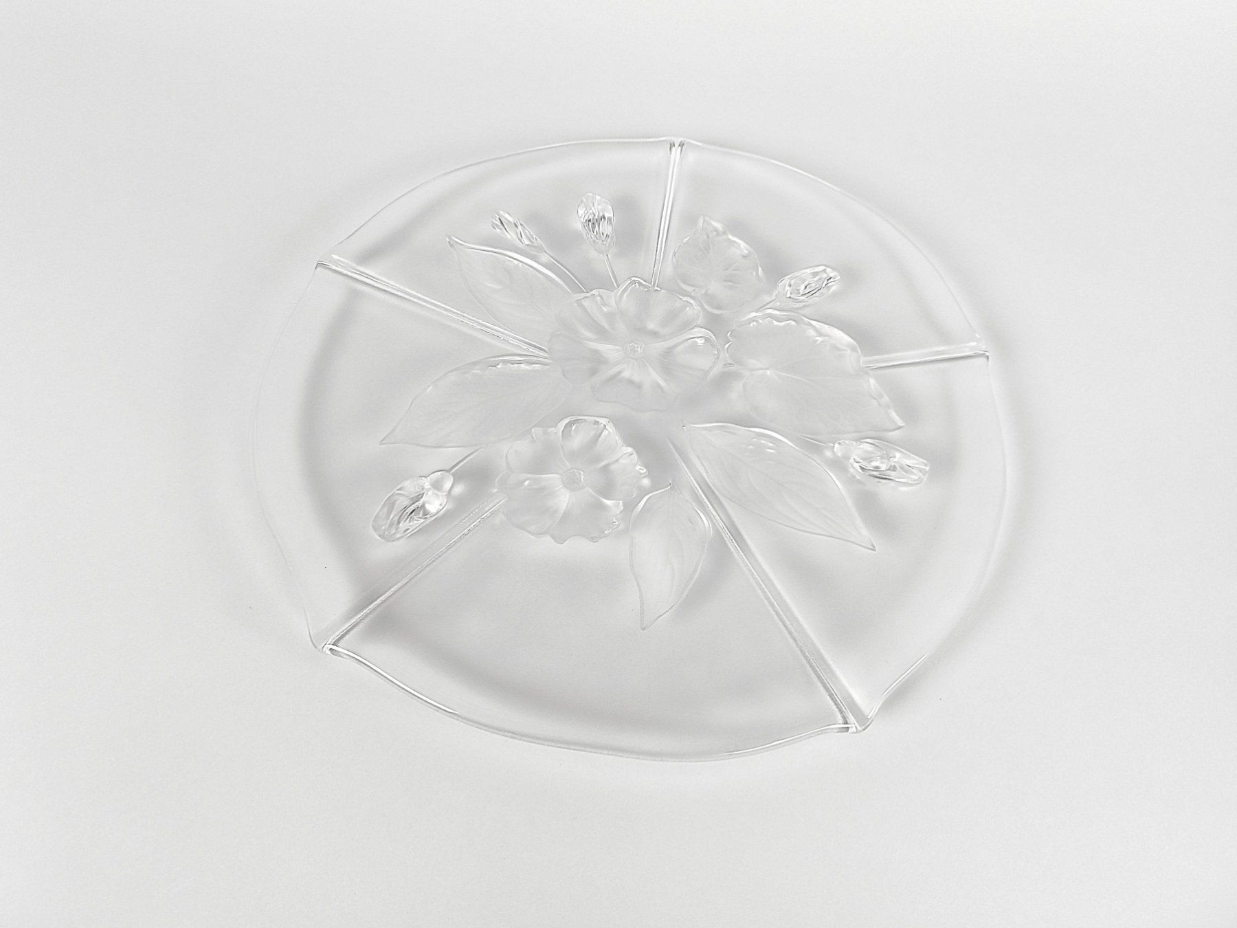 Servierplatten: Tortenplatte Glas mit Blumenmuster – Gebraucht aus Suhr von Restwert_Suhr 3
