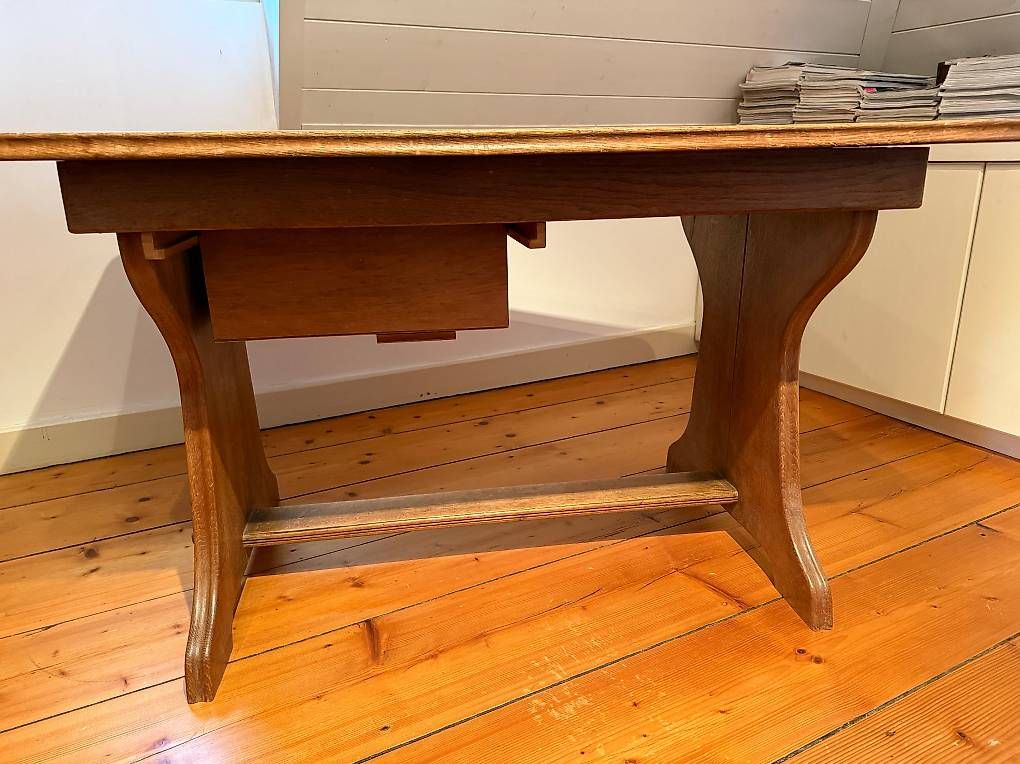 Scrivanie: Schöner Vintage-Schreibtisch aus Eiche 1960er – Usato da Kreuzlingen venduto da eludwig 2