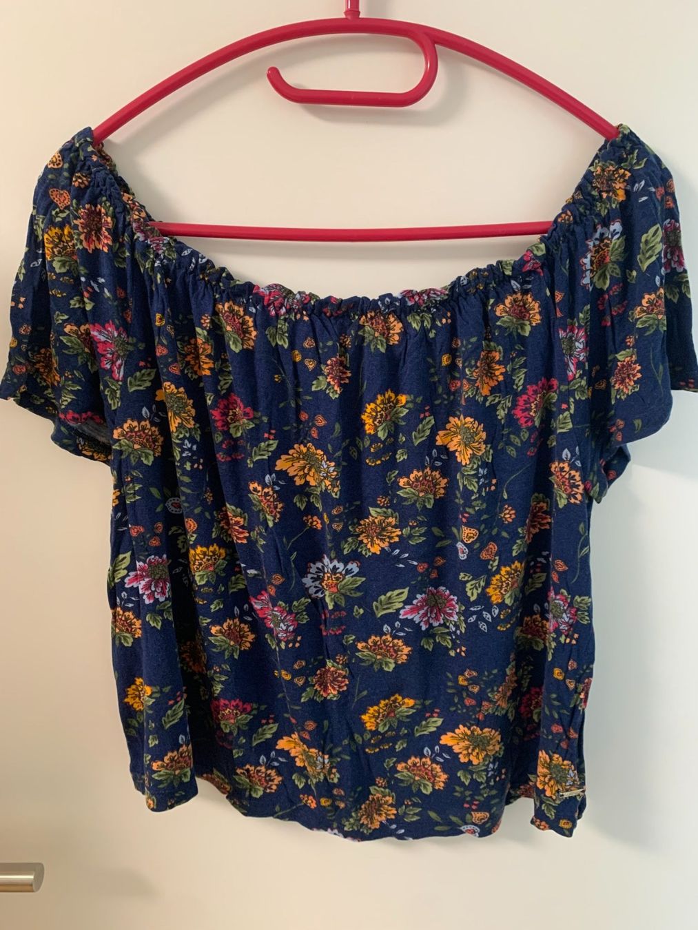 Tom Tailor T-shirt: off-shoulder Top von TOM TAILOR DENIM – Usato da Jona venduto da Curtis90