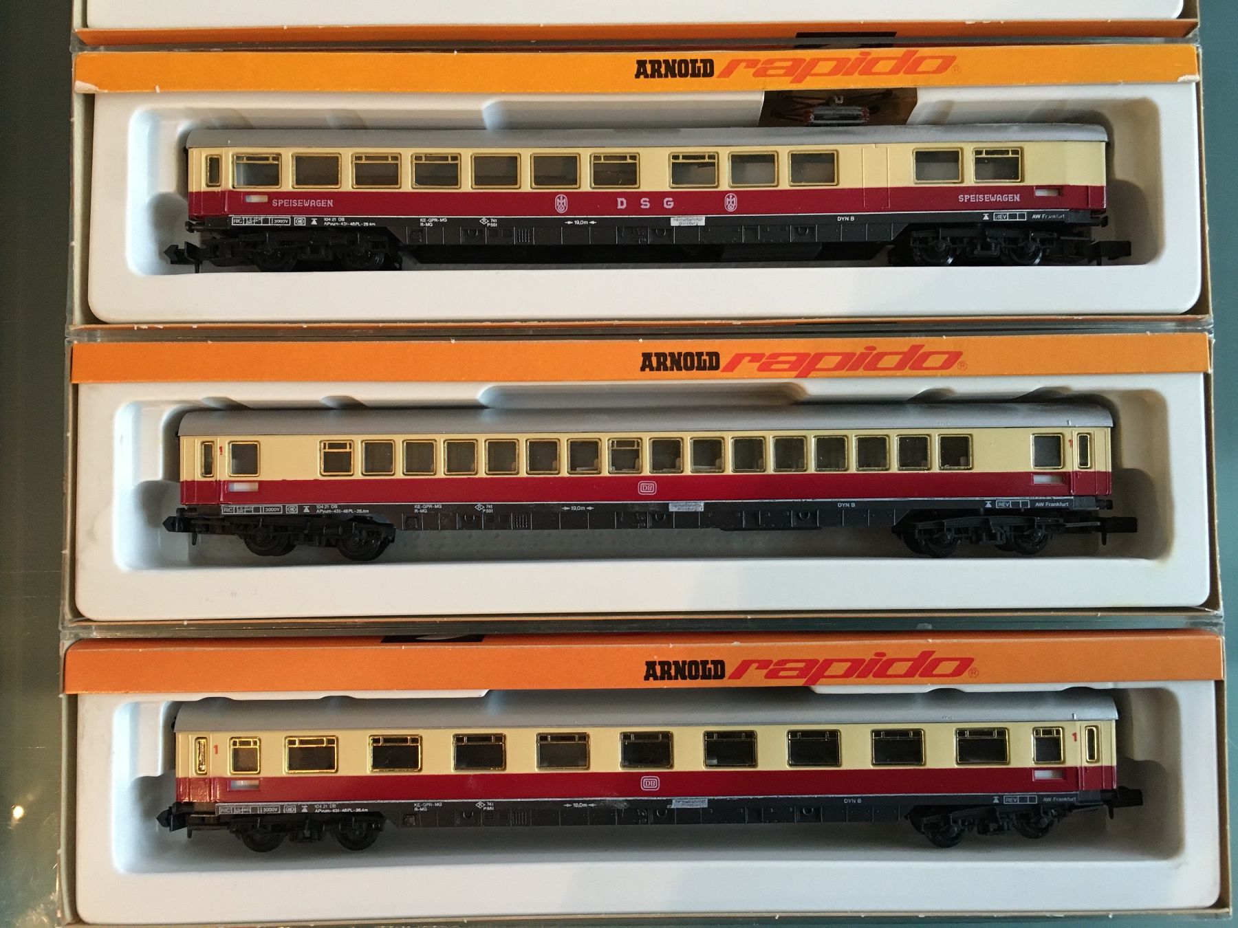 Arnold Modellini di ferrovie: Arnold Rapido TEE Zug DB E103 und 5 verschiedene Wagen – Usato da holziken venduto da Weston 2