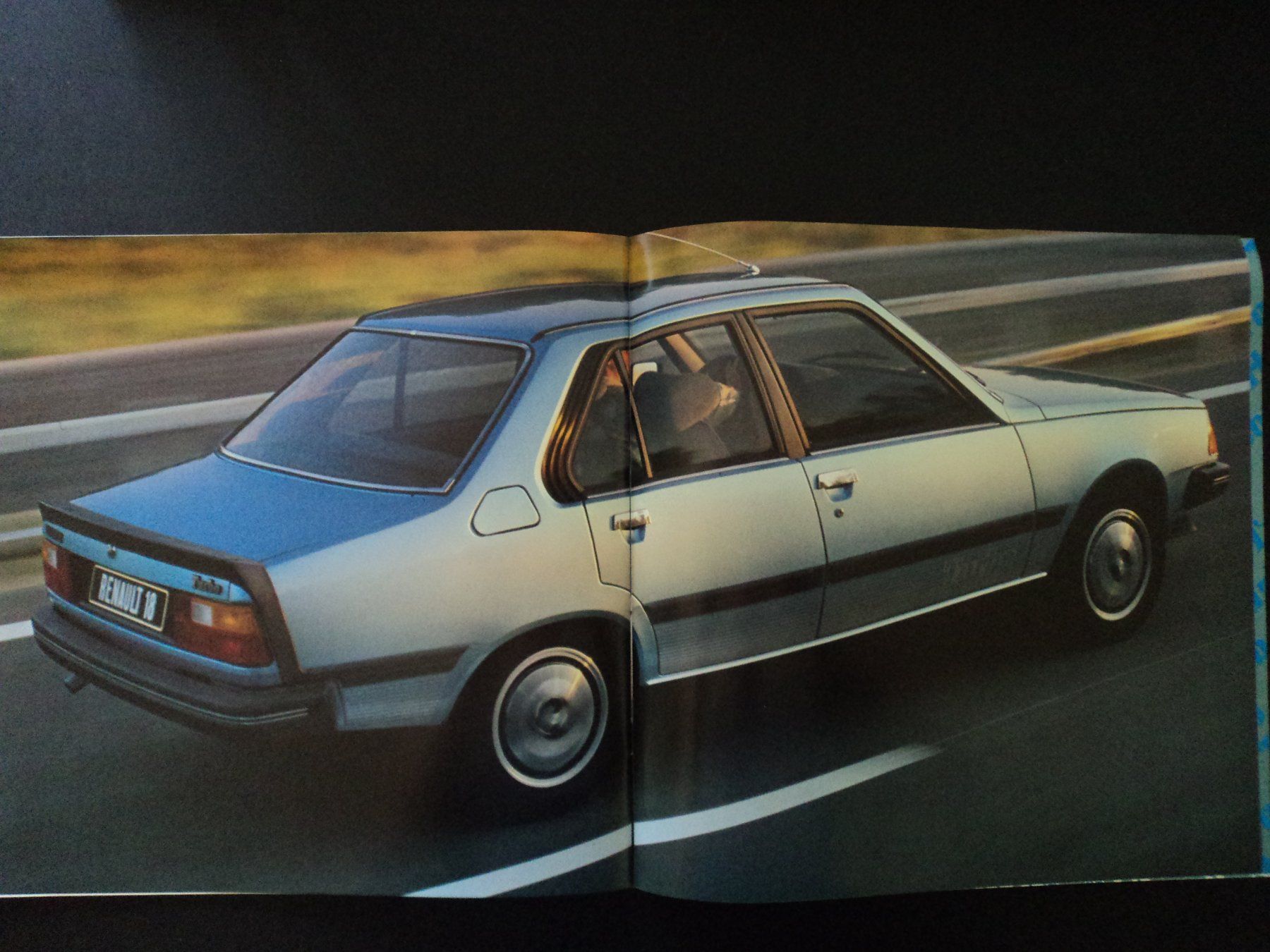 Renault Documenti: Prospekt Renault R18 Turbo ca. 1981 – Usato da Schwarzenburg venduto da modelCARama
