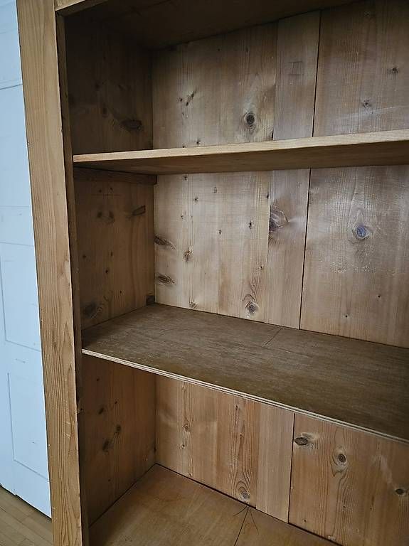 Armadi: Antiker Weichholzschrank – Usato da Fällanden venduto da althausb 2