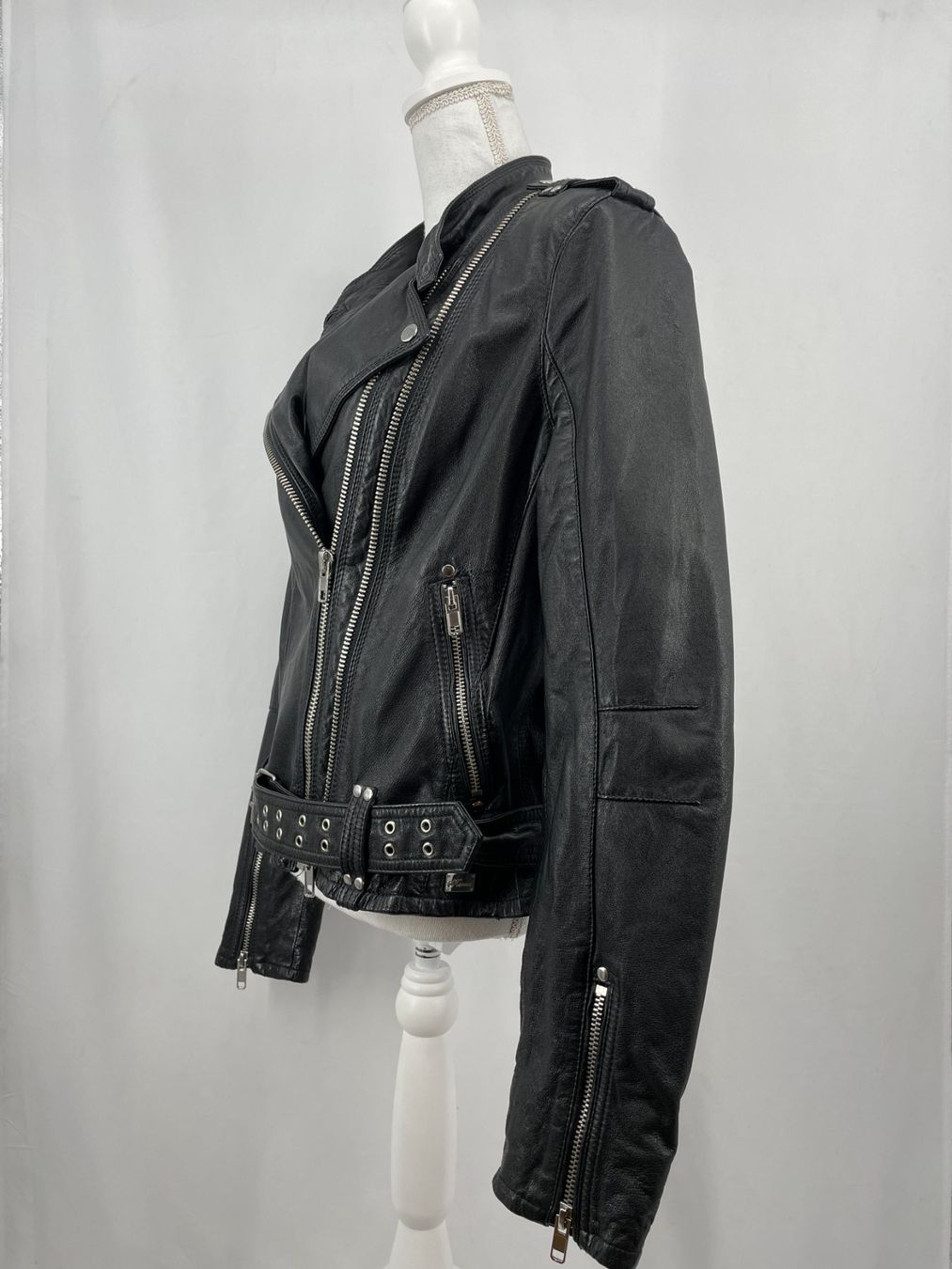 Giacche: JOFAMA veste en cuir – Usato da Lausanne venduto da PlusValue_Lausanne 1