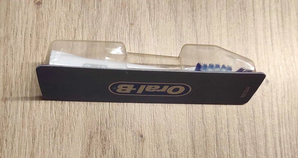 Zwei OralB Pulsonic Zahnbürsten + Ladegerät Kaufen auf Ricardo