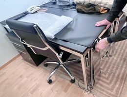 Reinhard Spirit Schreibtisch mit Rollcontainer  Swiss Made 