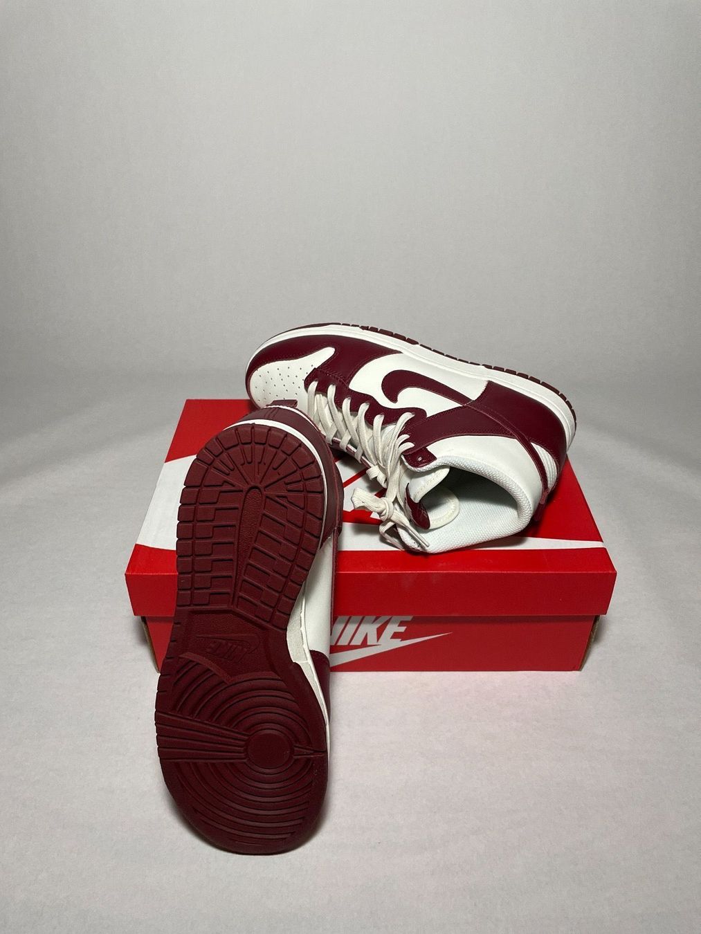 Nike Scarpe da donna: Nike Dunk High Sail Team Red W 41 – Nuovo e nell'imballaggio originale da Freidorf TG venduto da kickznlacez 1