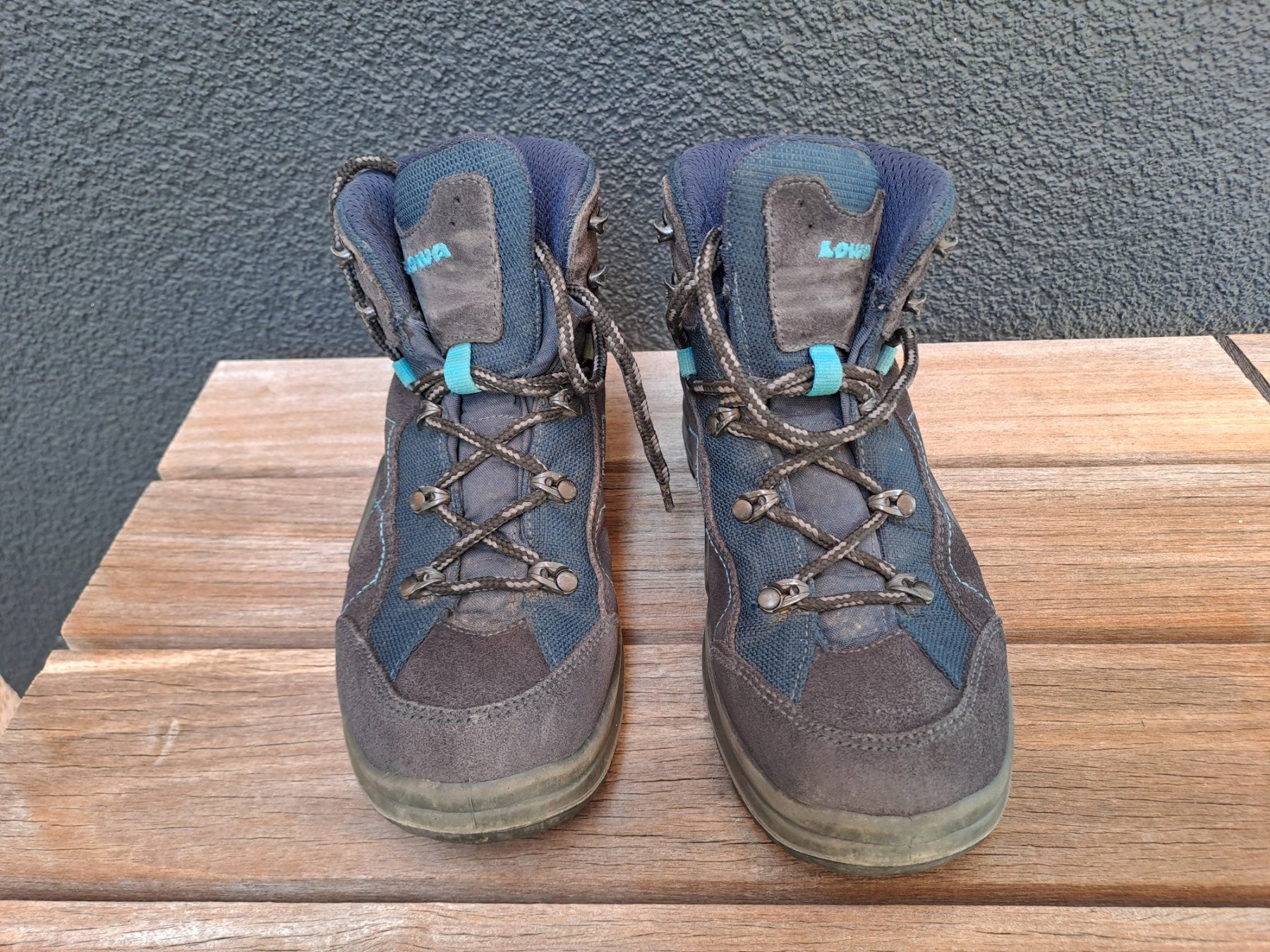 Lowa Scarpe da uomo: Wanderschuh Gr.36 – Usato da Wangen SZ venduto da Peatsches