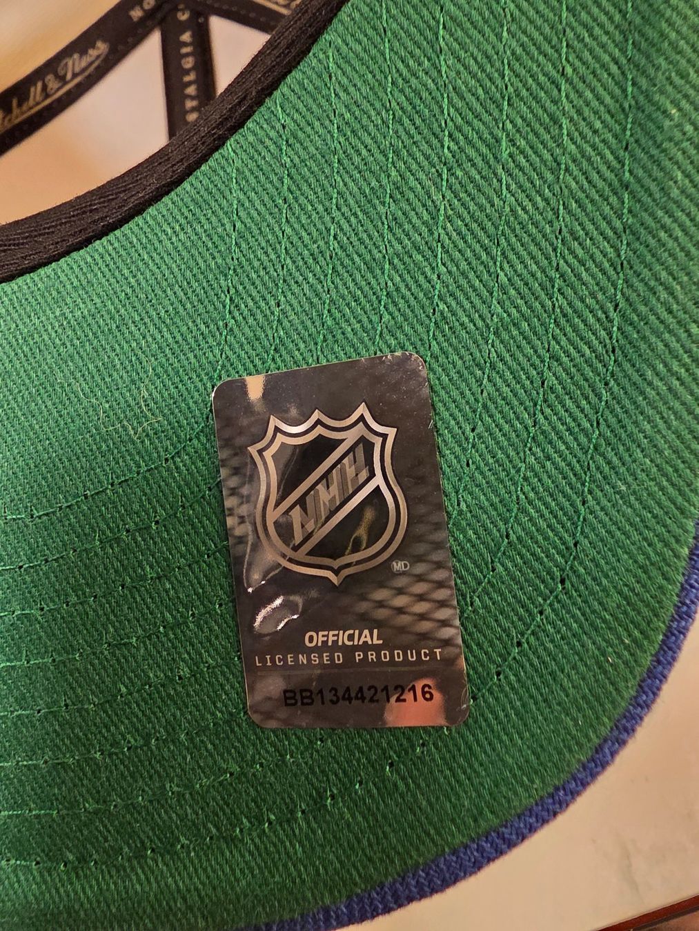 Mitchell & Ness Copricapi, berretti & cappellini: Cap Mitchell & Ness Original Fit Snapback Edmonton Oilers – Nuovo e nell'imballaggio originale da Mörigen venduto da Gadgeteer 4