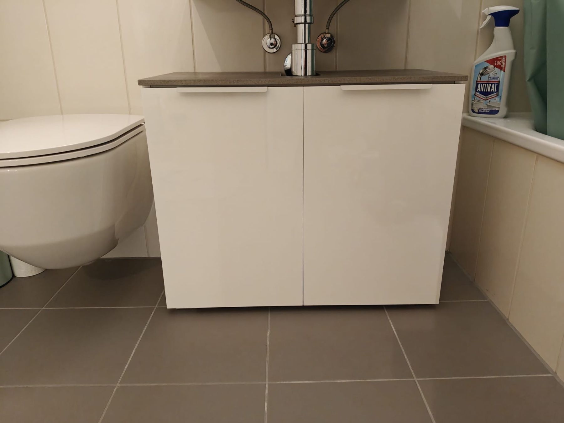 Livique Mobili per bagno: Lavabo Unterschrank – Usato da Wädenswil venduto da dan_w5nc