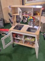 Spielküche aus Holz mit viel Zubehör gebrauchter Zustand