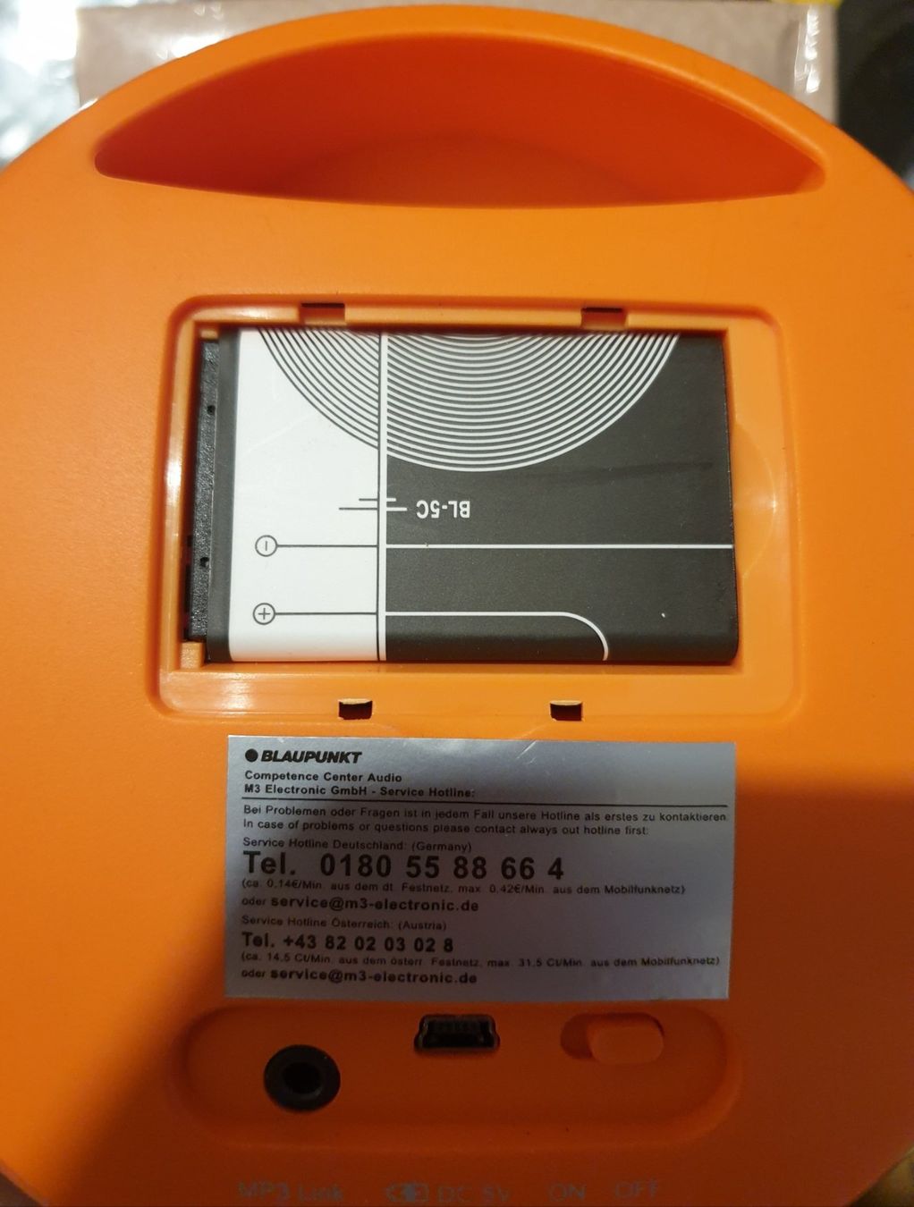 Blaupunkt Casse acustiche: Blaupunkt BT 10 OR Bluetooth Lautsprecher Farbe Orange – Usato da Horw venduto da Arta20000 4