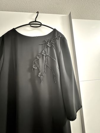 Damen Kleid schwarz mit Perlen Applikation neu mit Etikett