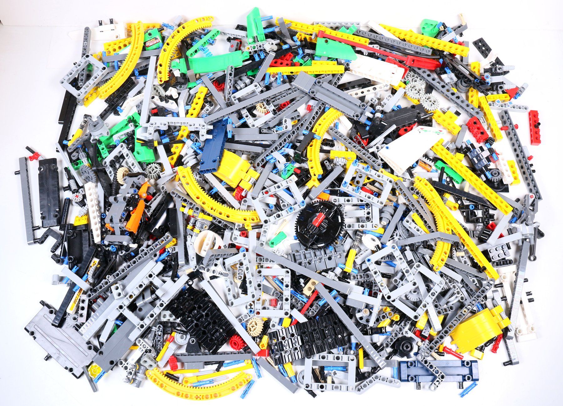 Lego Kit di costruzioni: 1.5 kg überwiegend Technikteile – Usato da Hettlingen venduto da Scholi99