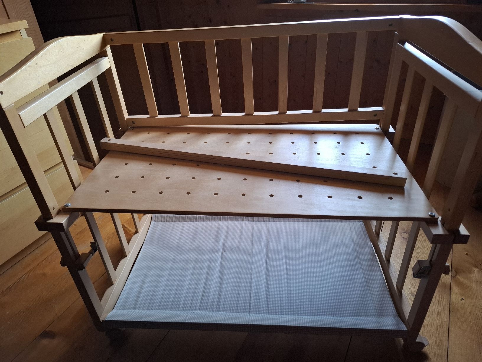 Lits: Roba Baby Beistelbett – D'occasion à Ebnat-Kappel par MILKSHAKE01
