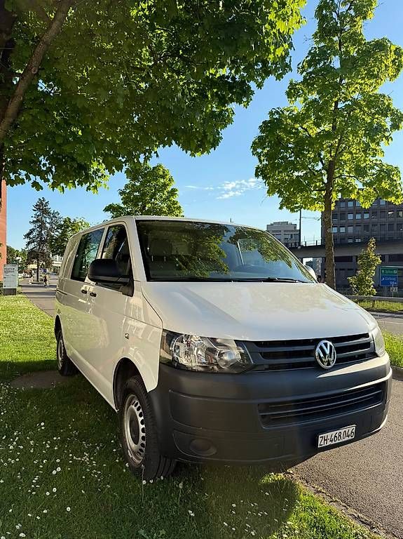 VW Nutzfahrzeuge: VW T5 Transporter – Gebraucht aus Nürensdorf von MilojevicDenis