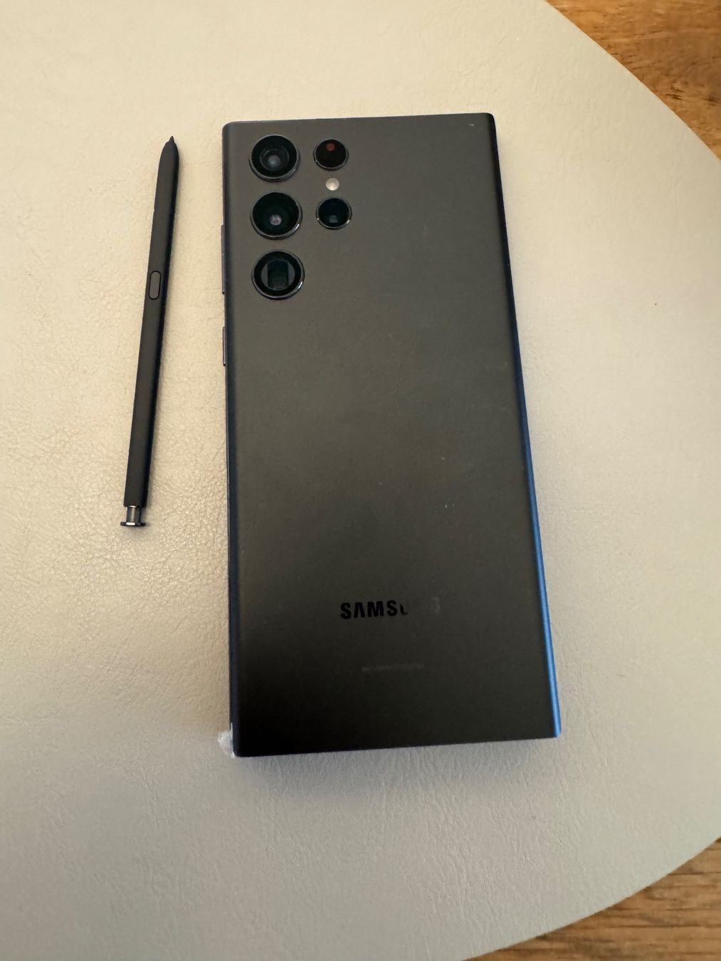 Samsung Telefoni cellulari / Smartphones: Samsung Galaxy S22 Ultra – Difettoso da Adliswil venduto da Busys 1