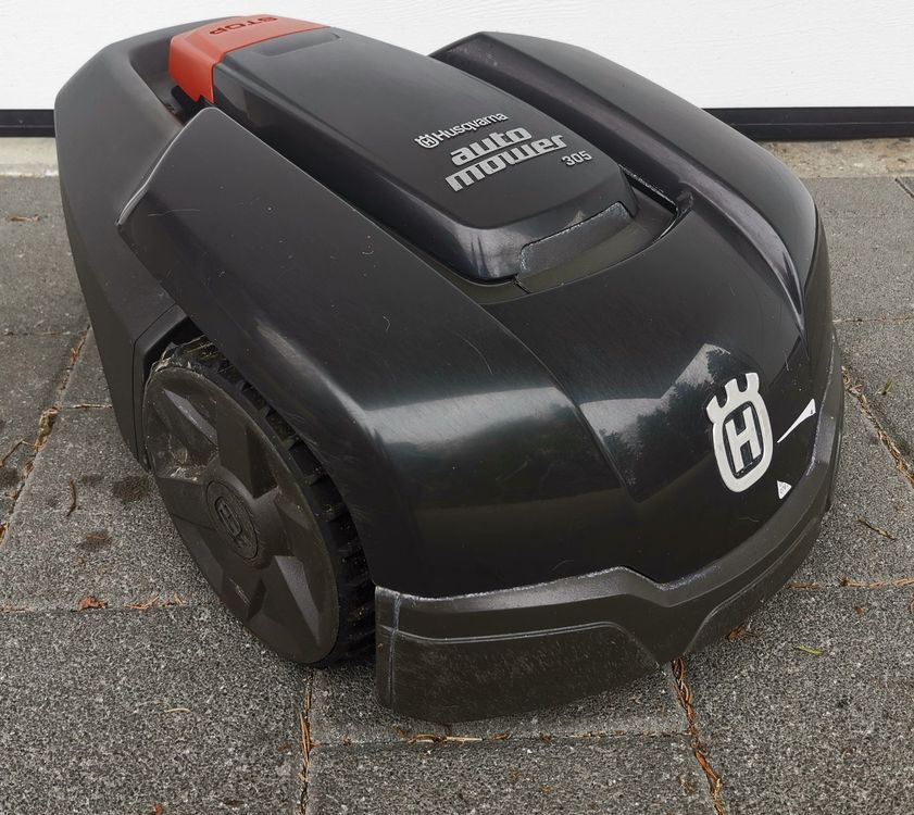 Husqvarna Automower 305 Mähroboter + Ladestation nur 534 h Kaufen auf Ricardo