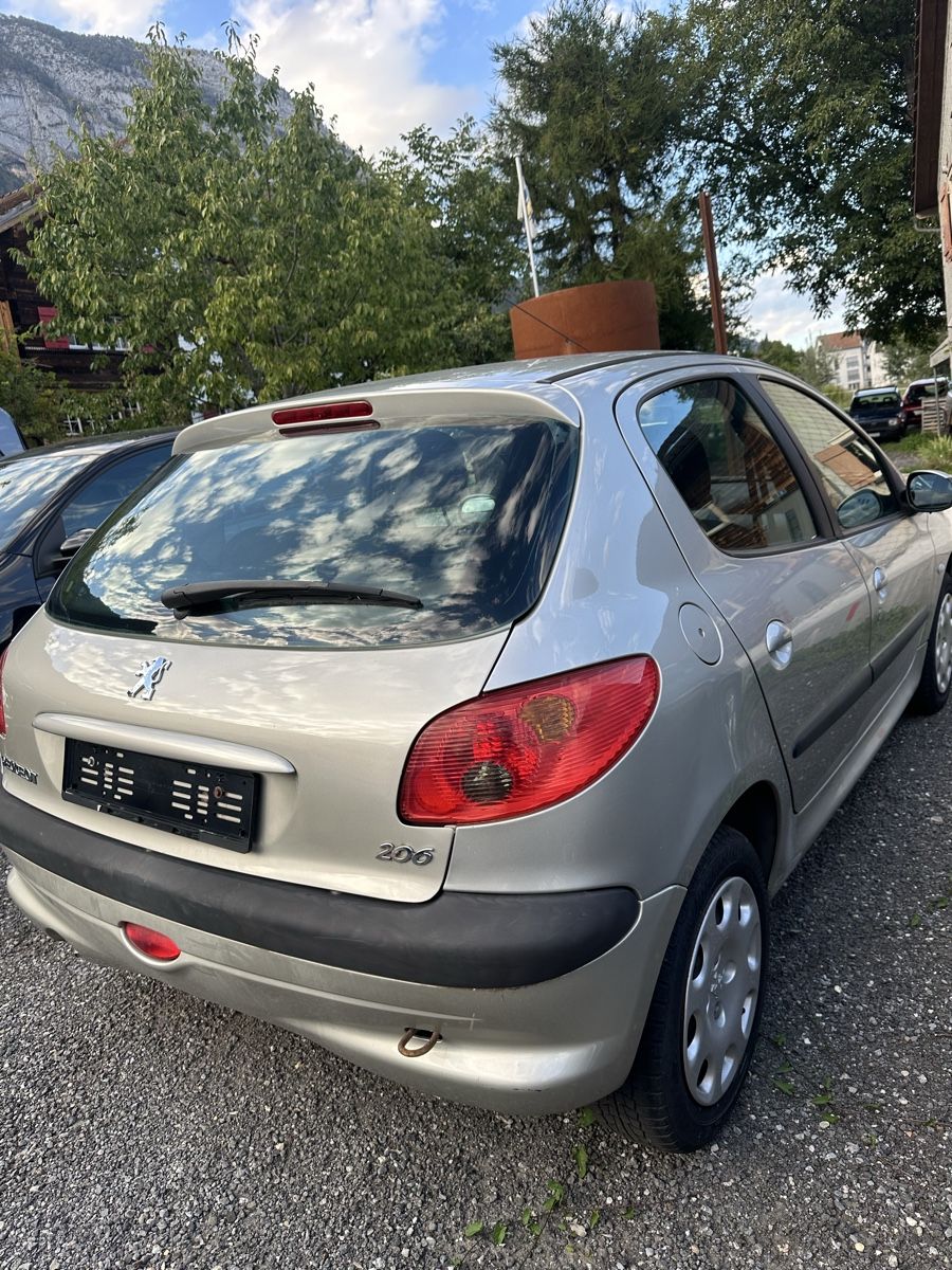 Peugeot Automobili: Peugeot 206 1.4  – Usato da Buchs SG venduto da erd_p25r 3