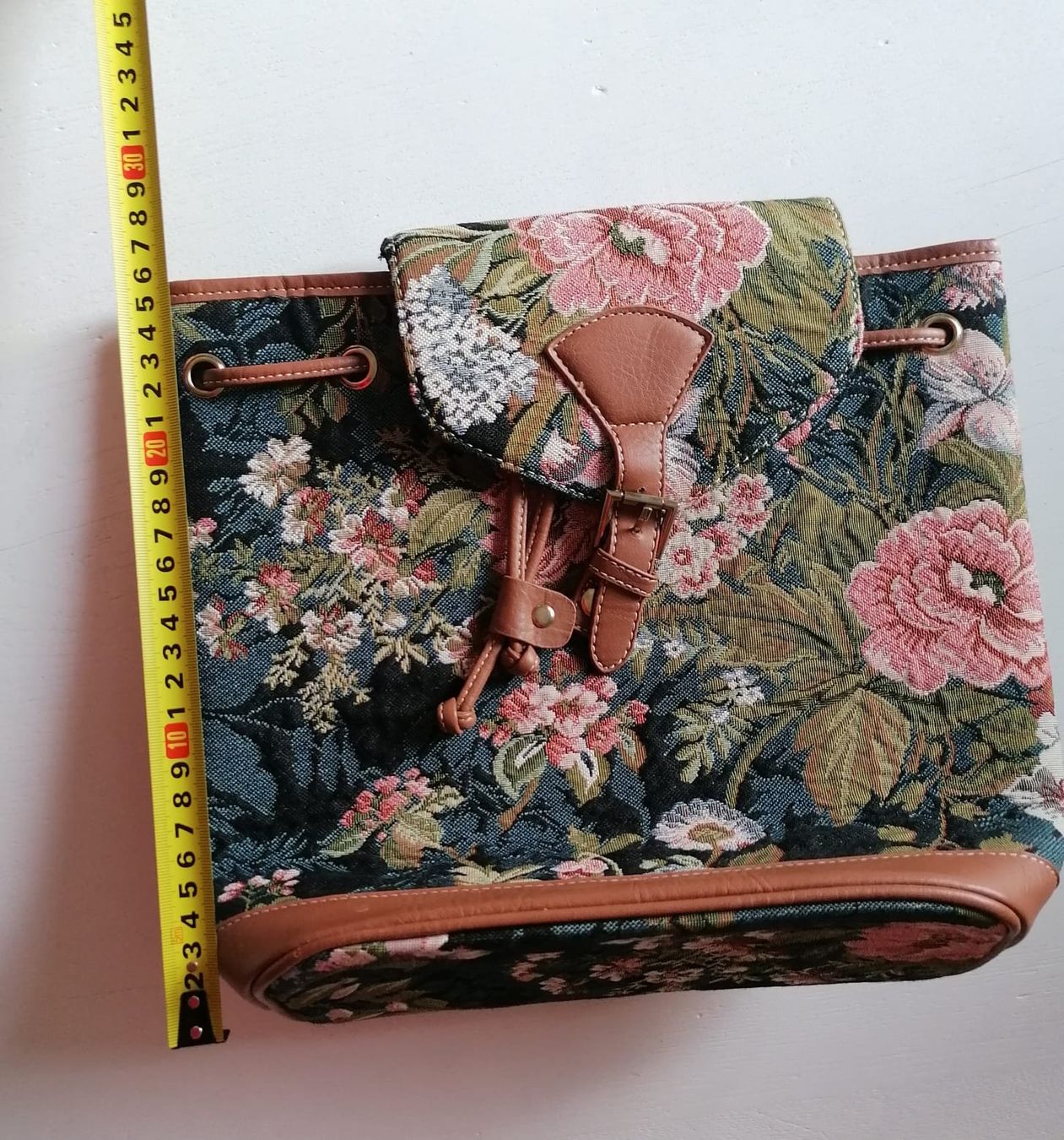 Rucksäcke: Rucksack mit Blumenmuster – Gebraucht aus Winterthur von Arkadii 2