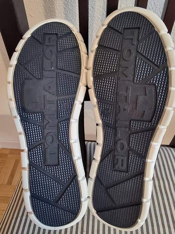 Scarpe da uomo:  Sportschuhe "Tom Tailor" Gr. 42 – Usato da Spiez venduto da ira_hv9k 2