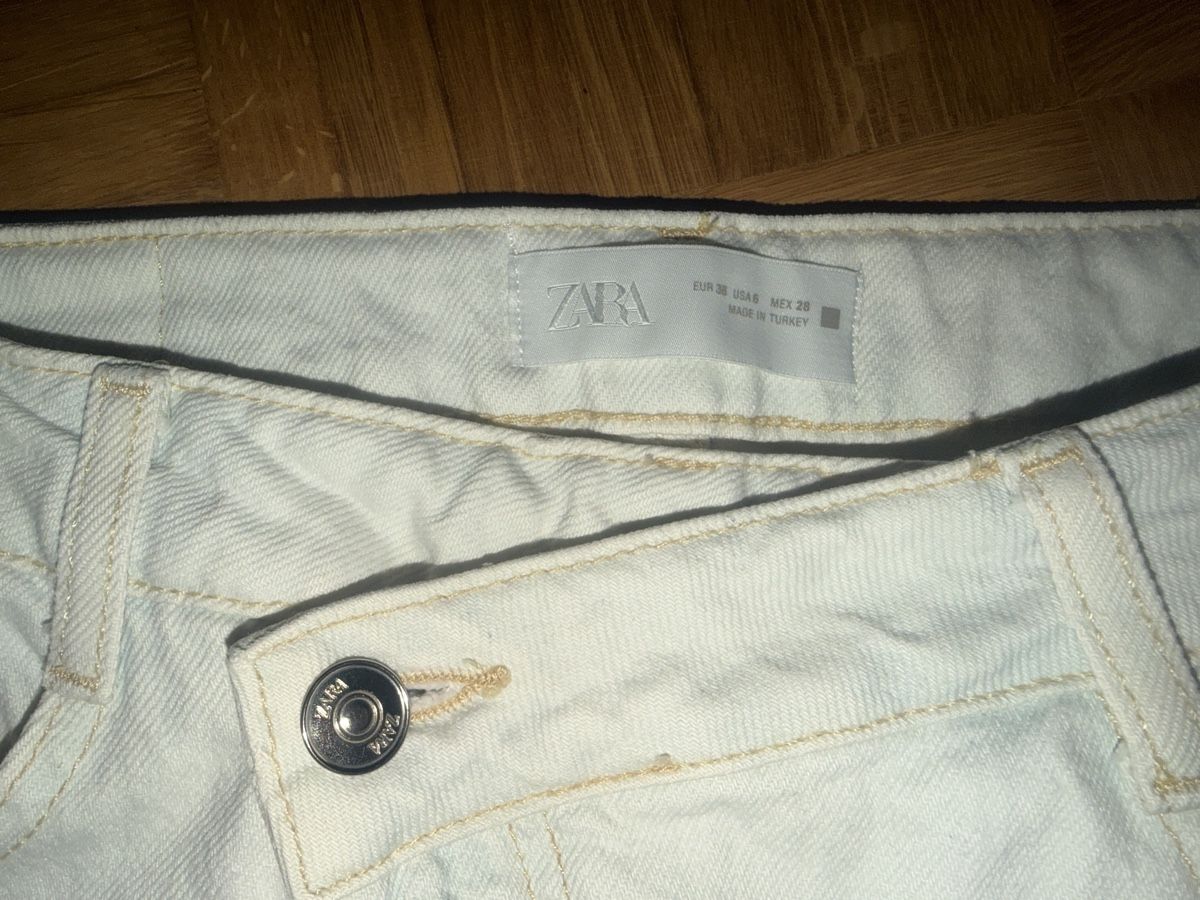 Zara Jeans: ZARA Jeans Gr. 38 – Nuovo (secondo la descrizione) da Wetzikon ZH venduto da tuna83 3