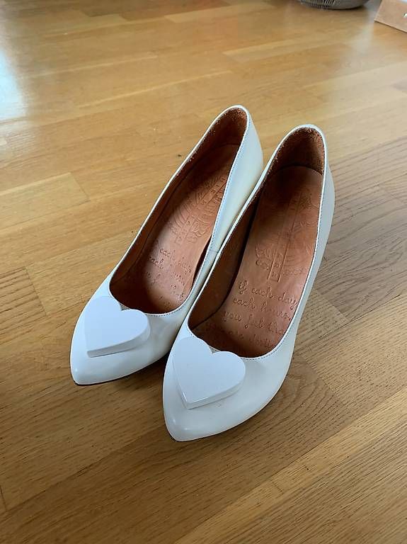 Chie Mihara Scarpe da donna: Escarpins Chie Mihara 37 ligne Bridal – Nuovo (secondo la descrizione) da Auvernier venduto da mau_2zkp