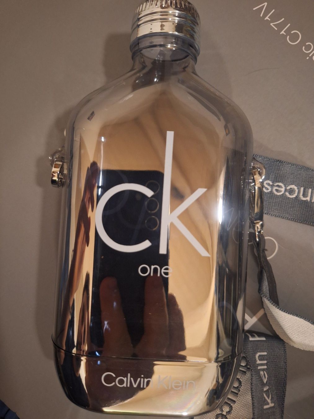 Borracce & Thermos: Gourde d'eau Calvin Klein – Usato da noes venduto da kri_g7m6 1