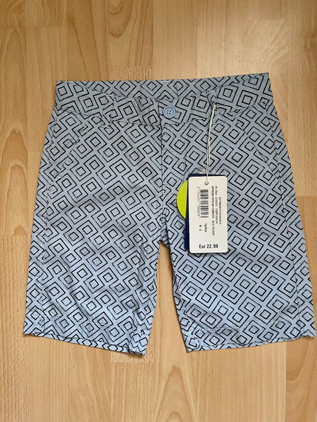 Lotti & Set di vestiti: 3 Shirts Mädchen, Gr. 116, eine davon neu – Usato da Weingarten-Kalth venduto da ana_tim 1