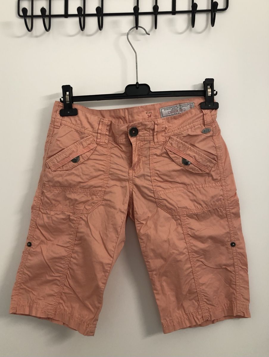 Esprit Pantalons: 3 Esprit edc Cargo-Shorts, Grösse 33 – D'occasion à St. Gallen par Allegra_blue 3