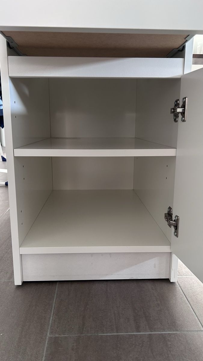 Scrivanie: Schreibtisch MALM Ikea – Usato da Seengen venduto da nad_cn92 3