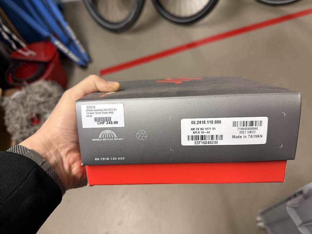 Pezzi di ricambio: SRAM kassette Force XPLR 10-44 – Usato da Zug venduto da welcomecycles 2