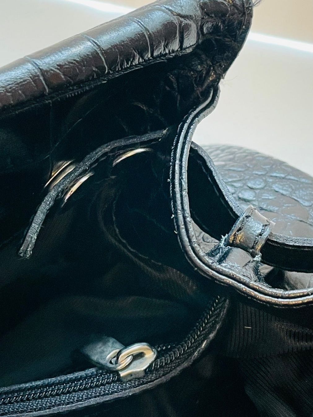 Taschen für Damen: Borsa effetto_coccodrillo, elegante e spaziosa – Gebraucht aus Savosa von Accipe_Oblatam 7