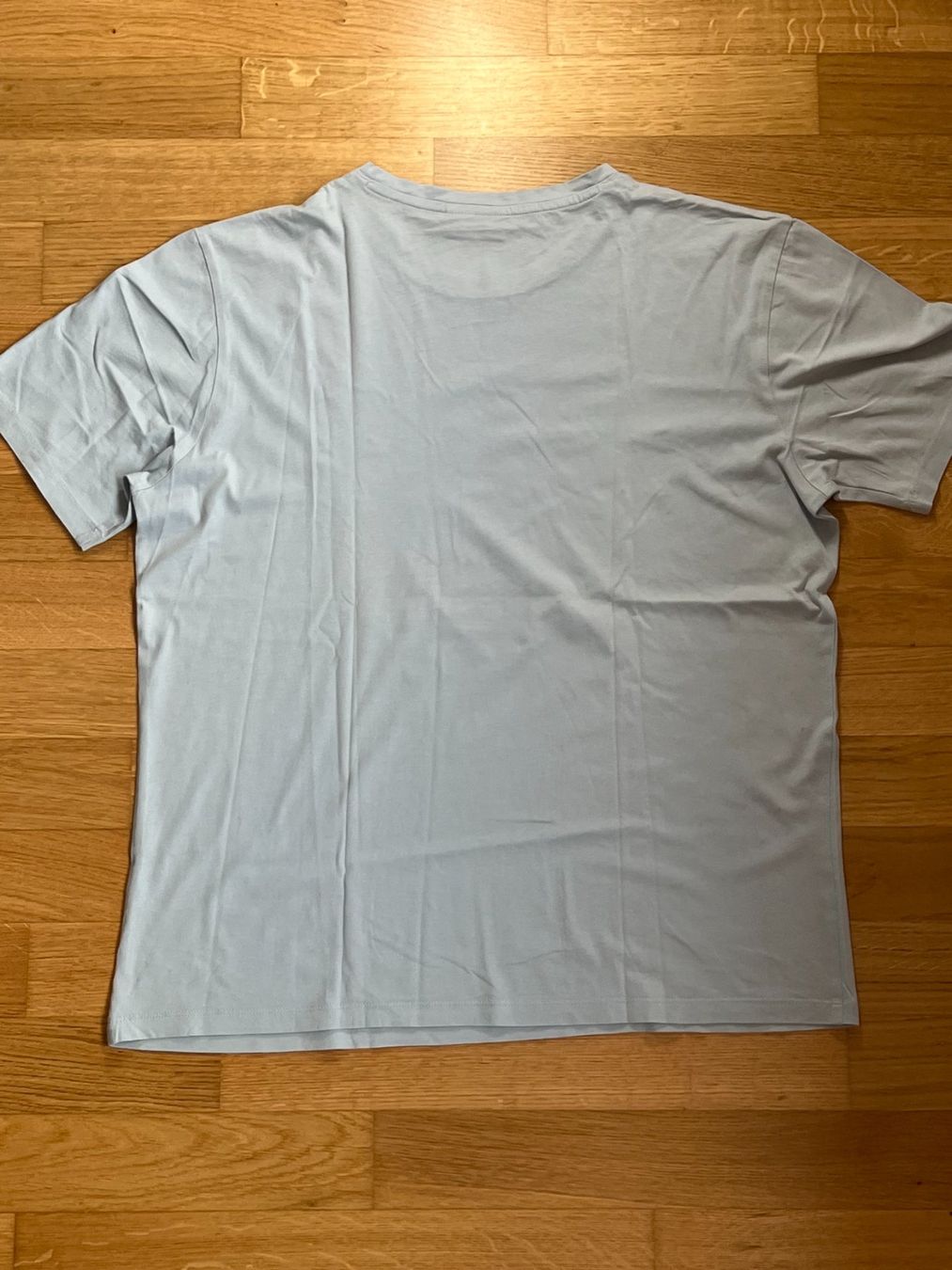 Hugo Boss T-shirts: T-shirt HUGO BOSS – D'occasion à Grand-Lancy par golden_601 2