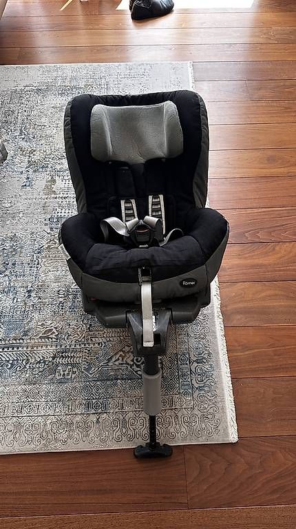 Seggiolini per auto: Römer Britax Kindersitz – Usato da Oberrüti venduto da draca1