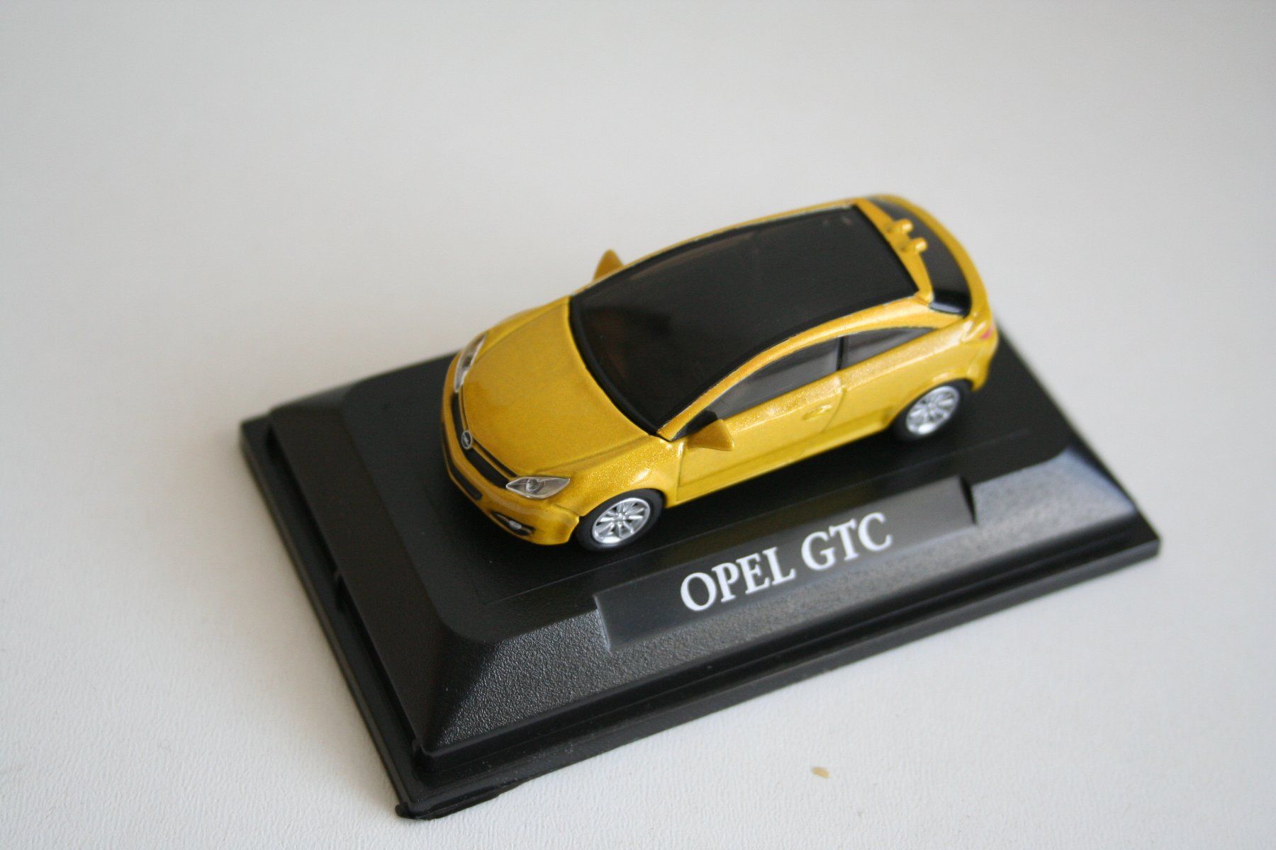 Siku Modellini d'auto: 3 Siku Opel Modellauto, Junior Line, mit OVP – Nuovo e nell'imballaggio originale da Bern venduto da ascona43 5
