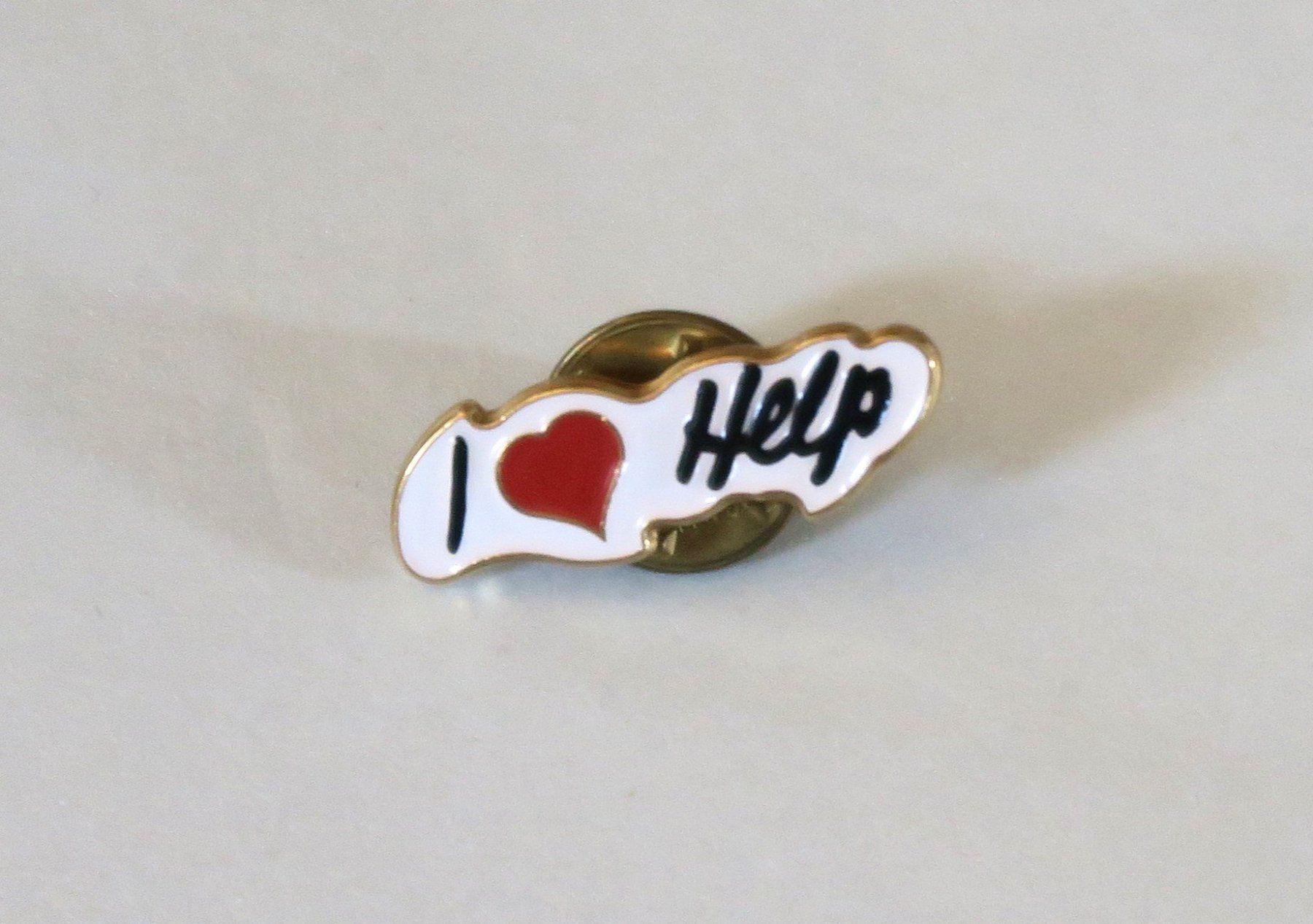 Placchette & Badge: Anstecker /Pin I "Herz" Help – Usato da Brittnau venduto da marlenestone 3